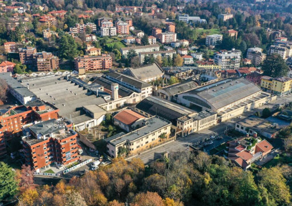 immagine dall'alto dell'edificio di aermacchi a varese