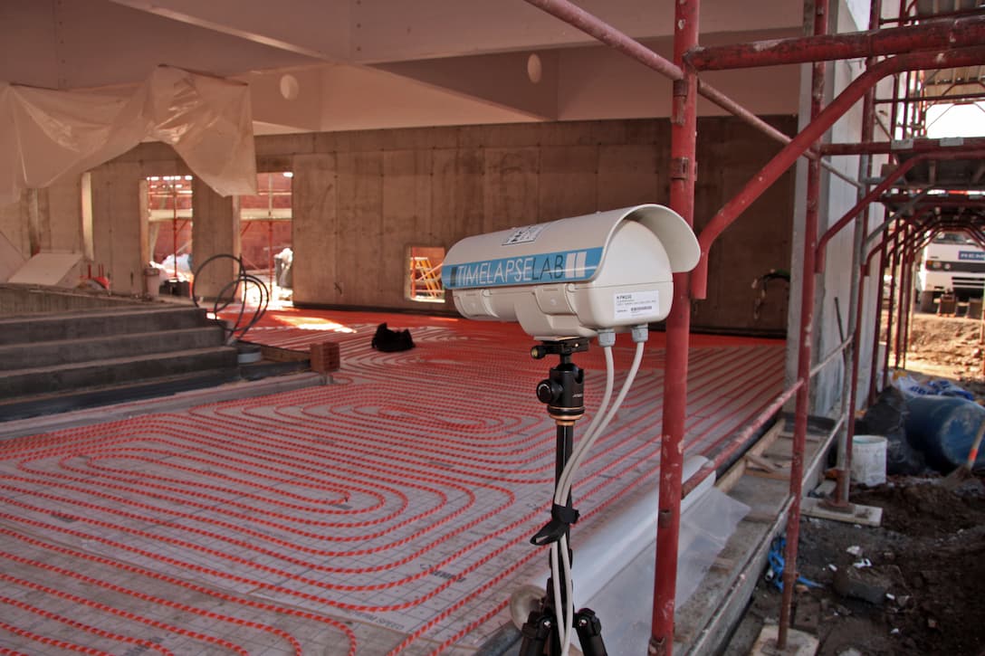 AI in building construction: example of TimelapseLab camera inside of a construction site