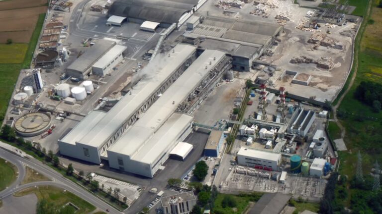 Vista aerea dello stabilimento DS Smith a Lucca